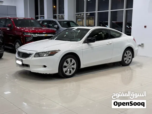 Honda Accord 2009 (White)