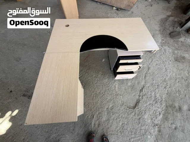 Office L shape table with extension of drawers