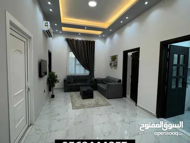 للإيجار غرفه و صاله مفروشة vip مع بلكونة في منطقة الخبيصي على الشارع الرئيسي