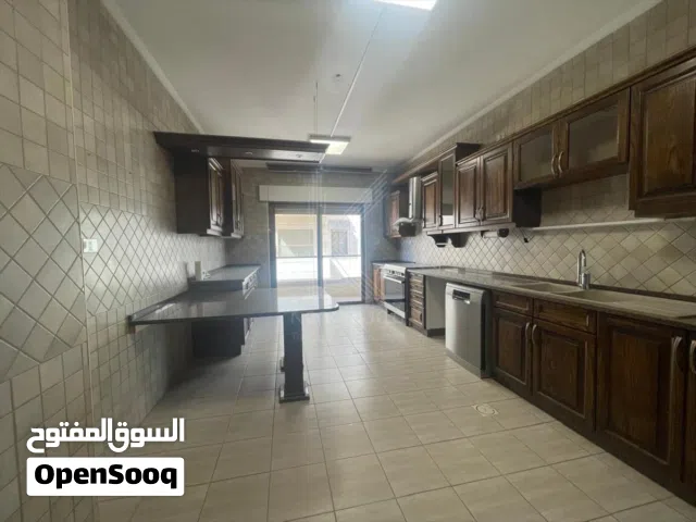 252 m2 4 Bedrooms Apartments for Sale in Amman Deir Ghbar