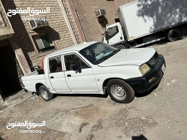 Box Mitsubishi 2006 in Farwaniya