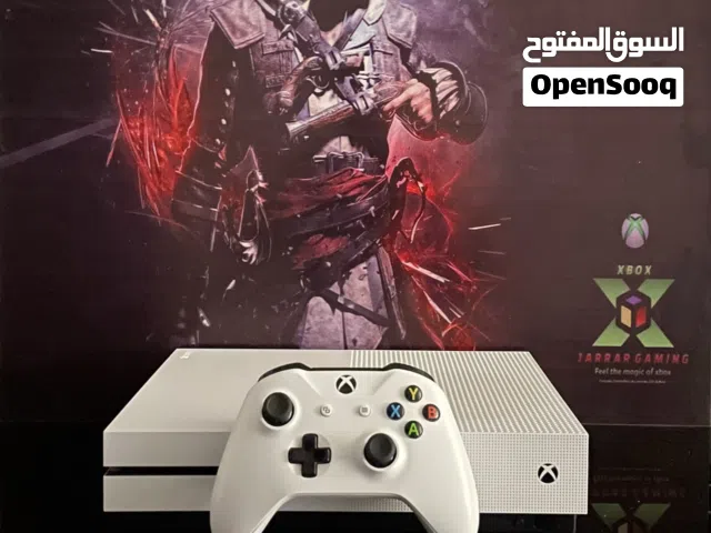 Xbox one s 1000 giga مع حساب العاب مملوكه و اشتراك قيم باس التميت شهر
