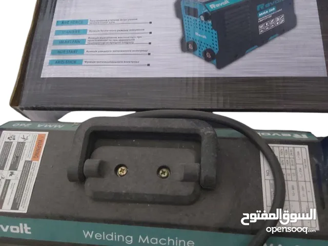 جهاز Revolt MMA 260 هو آلة لحام كهربائية