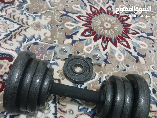 دامبلز يد وحده معاه 12k اوزان ب 130 و ساهل