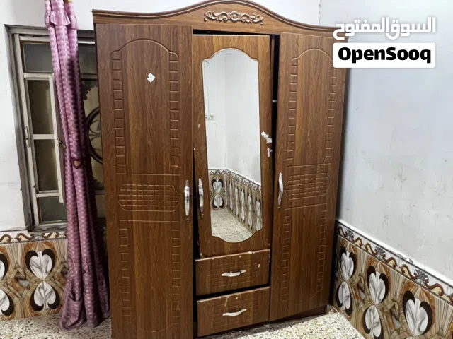 خزانة ملابس
