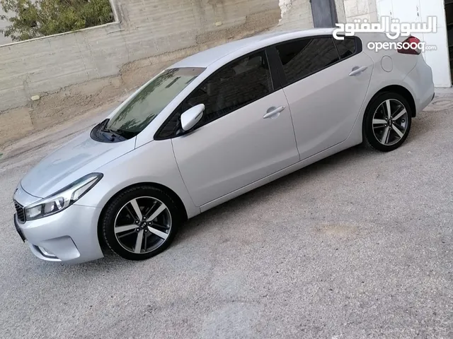 Used Kia K3 in Hebron