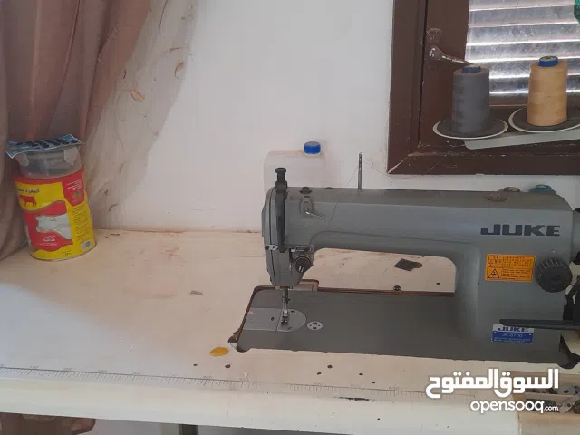 ماكينة خياطة نوعية الرصاصيه كهربائية كما موضح خادمه علي النظيف