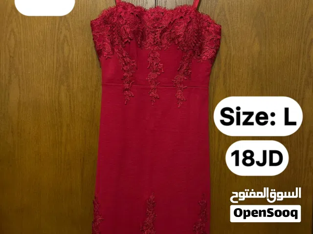 فساتين سهرة بأسعار مميزة