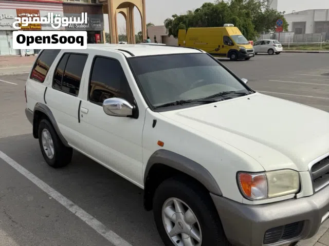 2005 نيسان باثفايندر XE