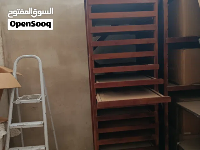 ستاند خشبي كبير