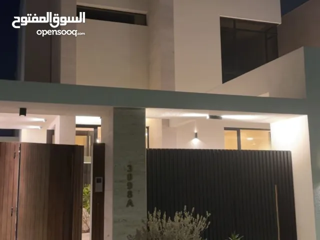554m2 5 Bedrooms Villa for Sale in Muscat Al Khoud