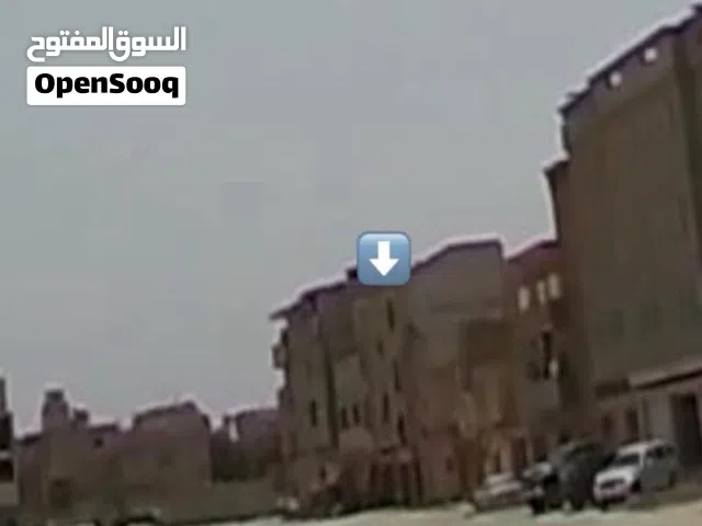 مخزن كبير للإيجار