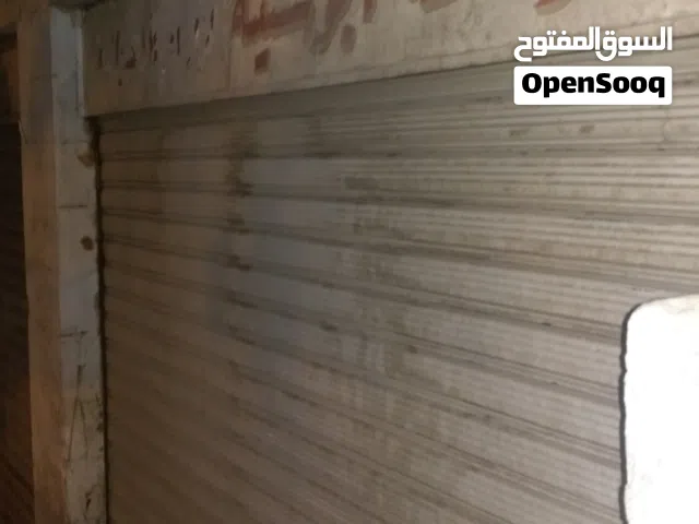مخازن عدد 2 بجبل التاج طلوع عبود الشارع الرئيسي عماره منفصله واصل ماء وكهرباء