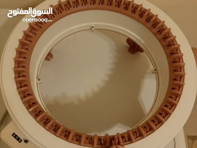 ماكنة سنترو اليدوية لصناعة مشغولات شتوية من صوف