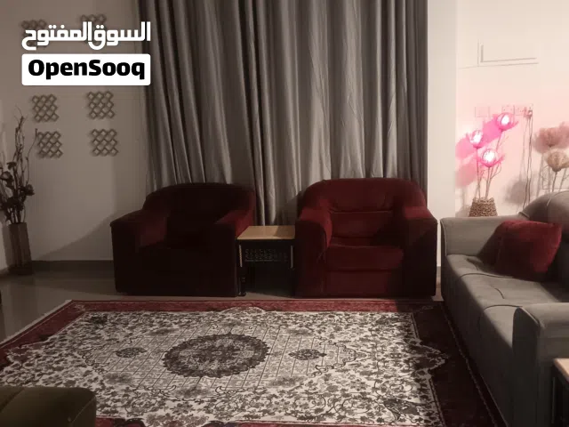 شقه للايجار ف فله الدور الاول
