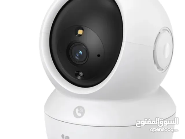 كاميرا مراقبة داخل المنزل أو في بيت الدرج