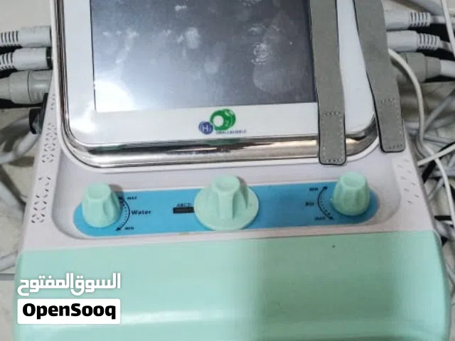 السلام عليكم جهاز هايدرو فشل جهاز تنضيف بشره مستخدم يوم واحد فقط متكامل وبعده بالجيس+ العربانه مالته