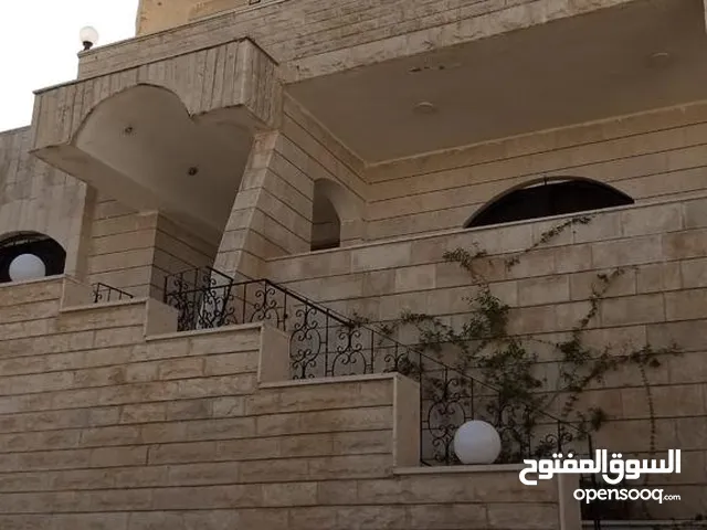 550 m2 More than 6 bedrooms Villa for Sale in Amman Umm A-Dananir
