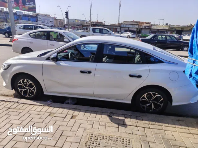 MG 2025 كير عادي مواصفاتها حلوة السيارة جديدة اخت الزيرو السيارة نظيفة وحلوة ما ناقصها شي شكل رياضي