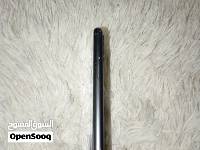آيفون 11 أبيض مستعمل بحالة ممتازة بسعة 128 جيجابايت من أبل