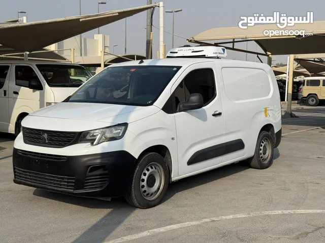 Peugeot Partner Refrigerated Van, GCC specs, model 2022