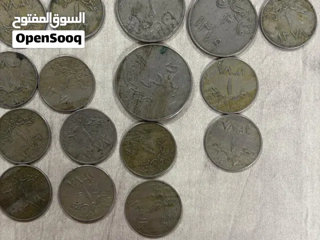 عملات قديمة للملك سعود 31 قطعة على السوم
