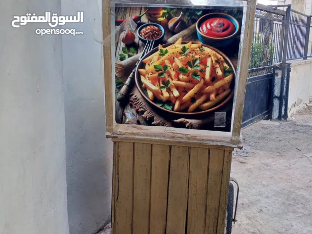 عرباي كبيرة ومرتبة مع باب بتسكر بسعر 700 شيكل  الموقع بيت لحم