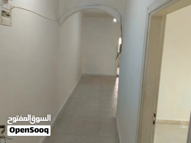 شقة للايجار في موقع مميز سحاب قريبة من جميع الخدمات
