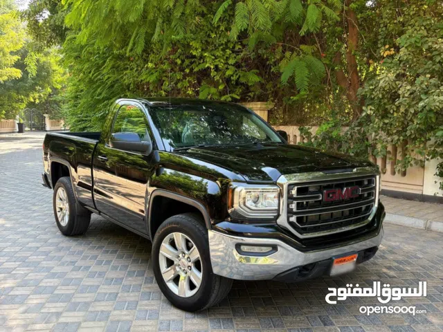 Used GMC Sierra in Northern Governorate