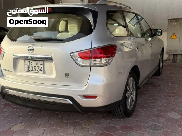 2015 Nissan Pathfinder Standard