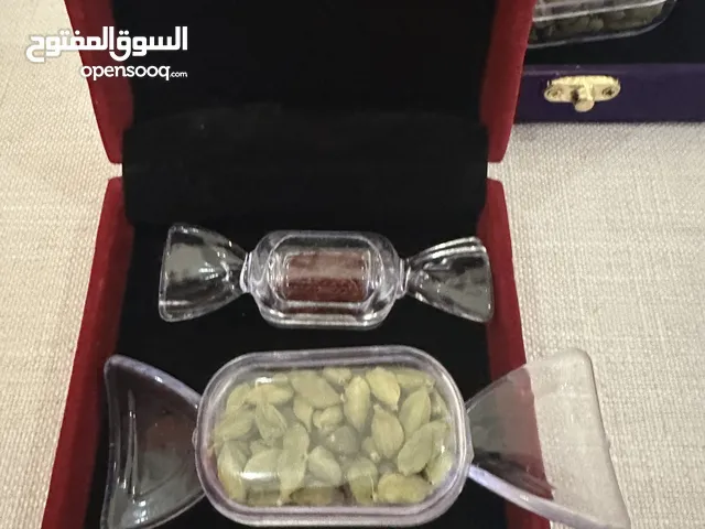 علبتين هيل وزعفران جديده غير مستخدمة