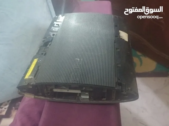 PS3 مستعمل بي ذاكره 186 جيجه معا جميع مستلزماته