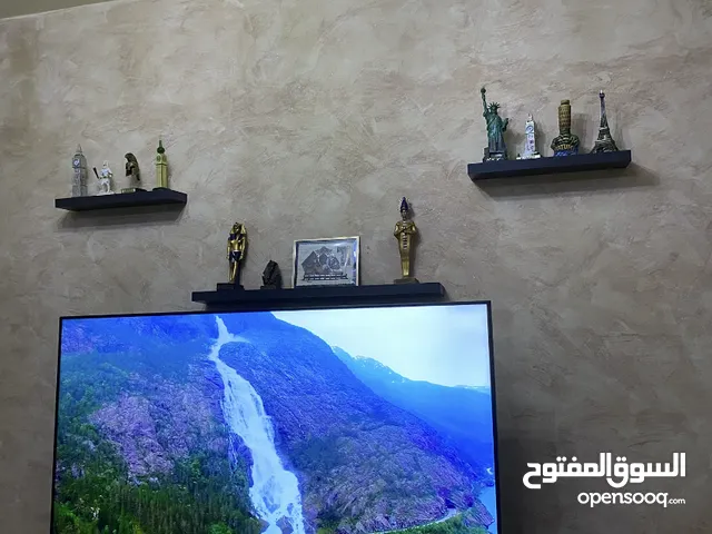 طاوله تلفزيون ورفوف عدد 3 وقنصل وطاولتين رخام للبيع