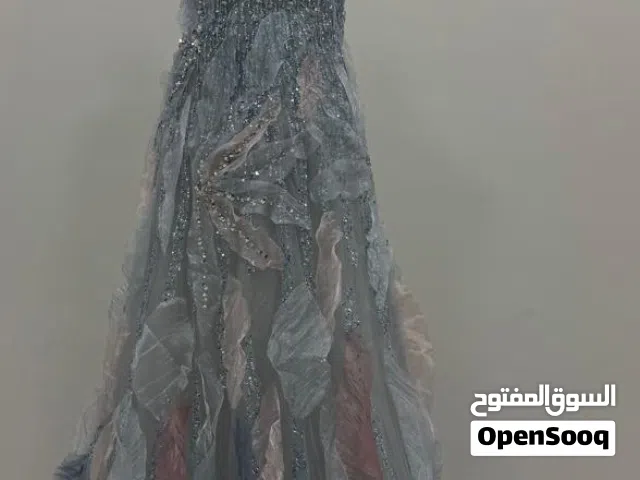 فستان سهره مستعمل مره واحد