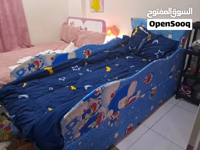 سرير للأطفال قابل للتفاوض