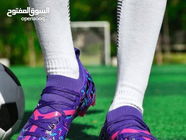 حذاء كرة قدم مقاس 38