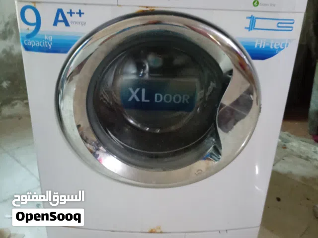 غسالة بيكو فل انفيرتر 9  كيلو بحالة ممتازة شاشة ديجيتال لون أبيض