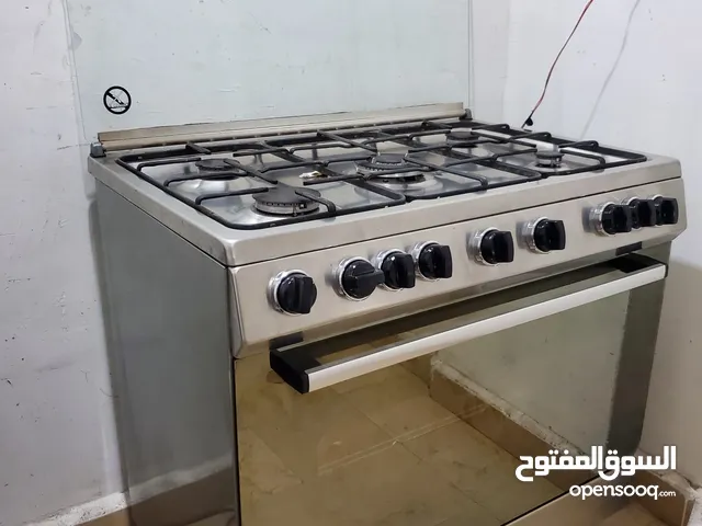 فرن تكنو غاز إيطالي شبه جديد بخاخات غاز