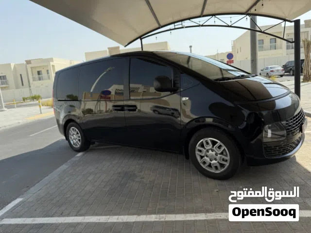 هيونداي ستاريا فان