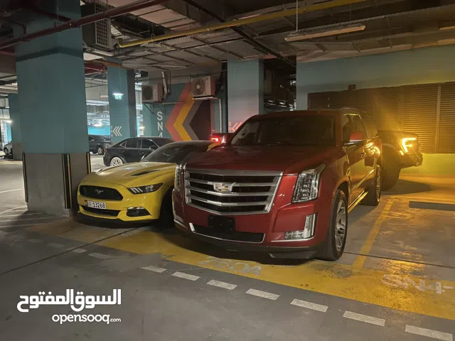 Cadillac Escalade premium ESV