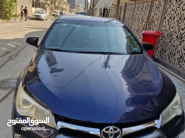 Toyota Camry 2016 وارد امريكي للبيع حالة السيارة جيدة جدا  ماشيه 200 الف صبغ جاملغ خلفي وامامي فقط.