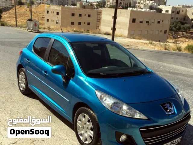 2013 بيجو 207 Standard