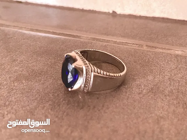 خاتم رجالي من الفضة الخالصة عيار 925 مطلي روديوم و اسود مرصع احجار زفير كروندوم و فص ابيض