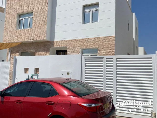 323m2 5 Bedrooms Villa for Sale in Muscat Al Khoud
