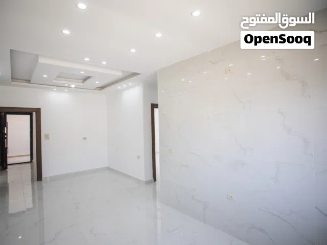 للبيع من المالك شقه فاخره لم تسكن بسعر مغري مع امكانيه التقسيط في ابو علندا الجديده