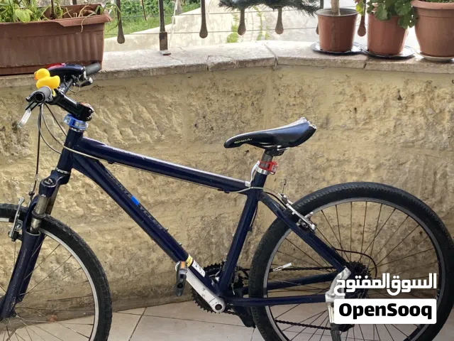 دراجة أمريكية (جينت) للبيع   أو بدل على ايفون او بي سي وازيدك مصاري