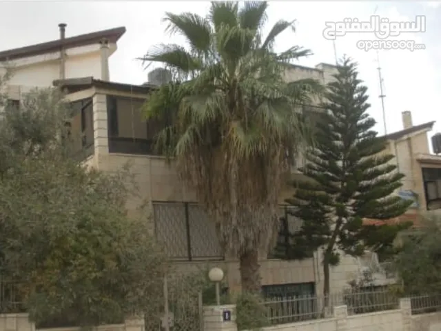 400 m2 More than 6 bedrooms Villa for Sale in Ramallah and Al-Bireh Al Tira
