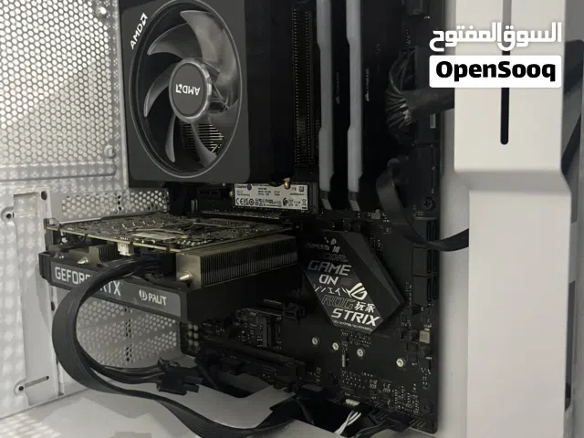 للبيع بجميع اغراضه Pc قيمنق