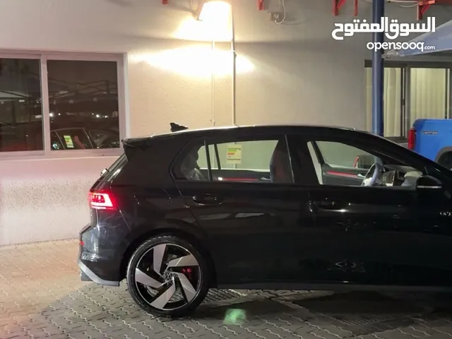 للبيع رنقات جولف واجن مقاس 18 بحاله الوكاله