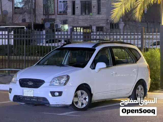 2008 كيا كارينز Standard